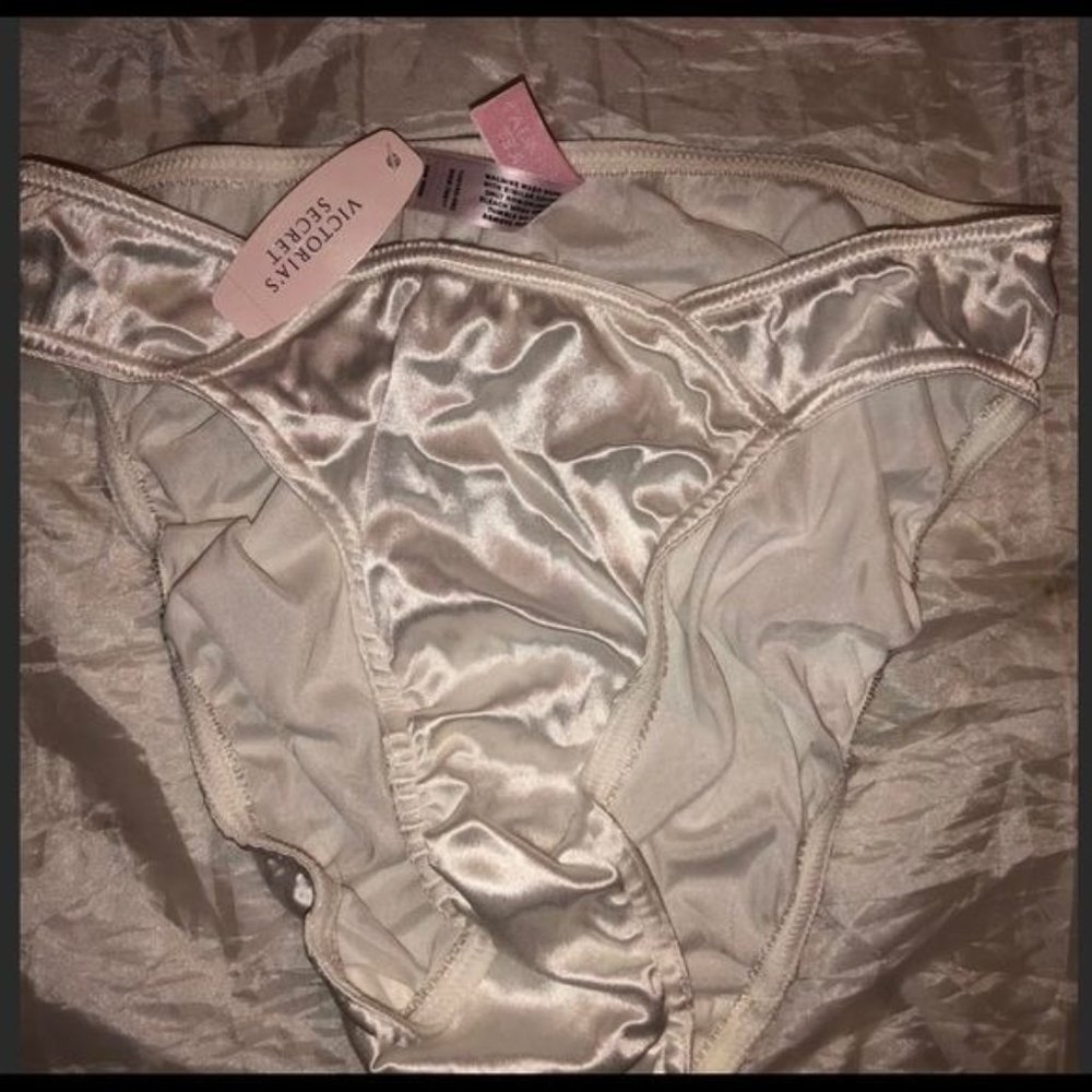 Victoria’s Secret VINTAGE Second Skin Satin White Small bikini panty